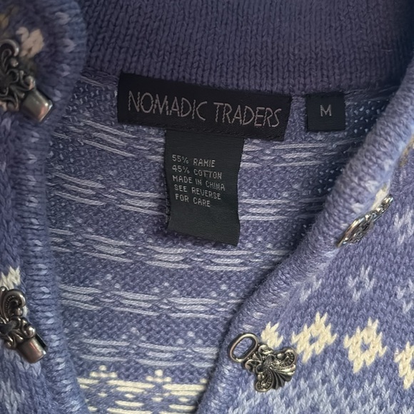 BEAUTIFUL Nomadic Traders Sweater! - Picture 2 of 4